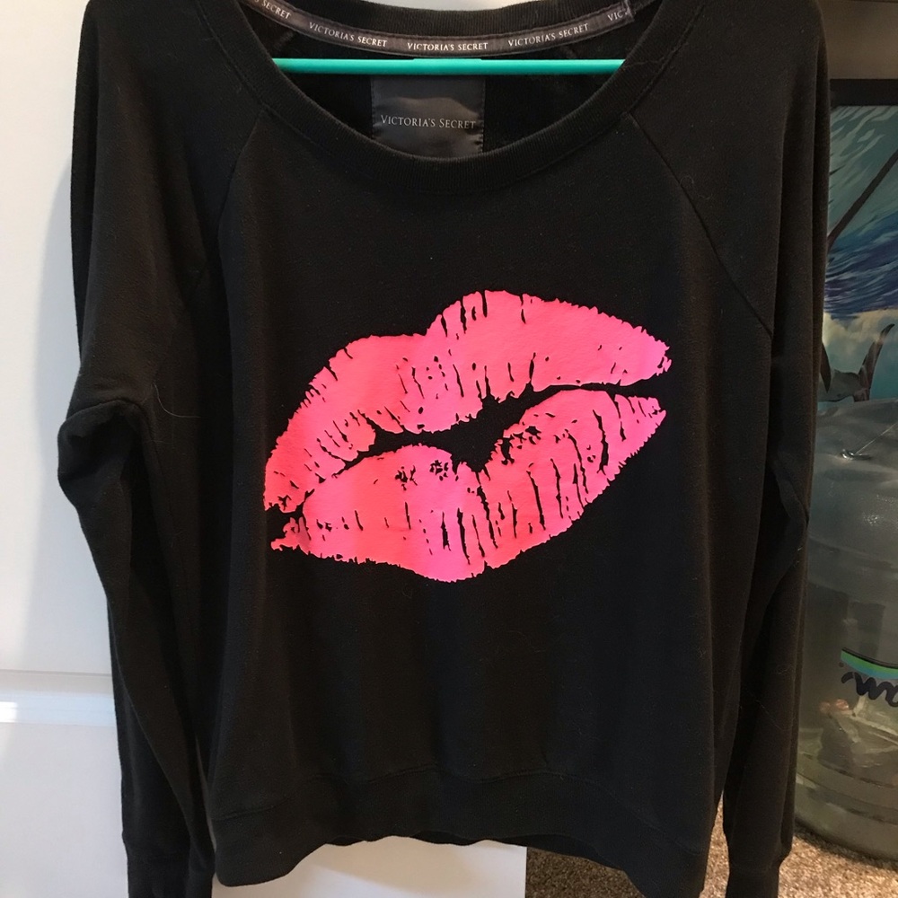 Victoria’s Secret sweatshirt 💋